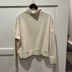 Vuori Light sweater - never worn